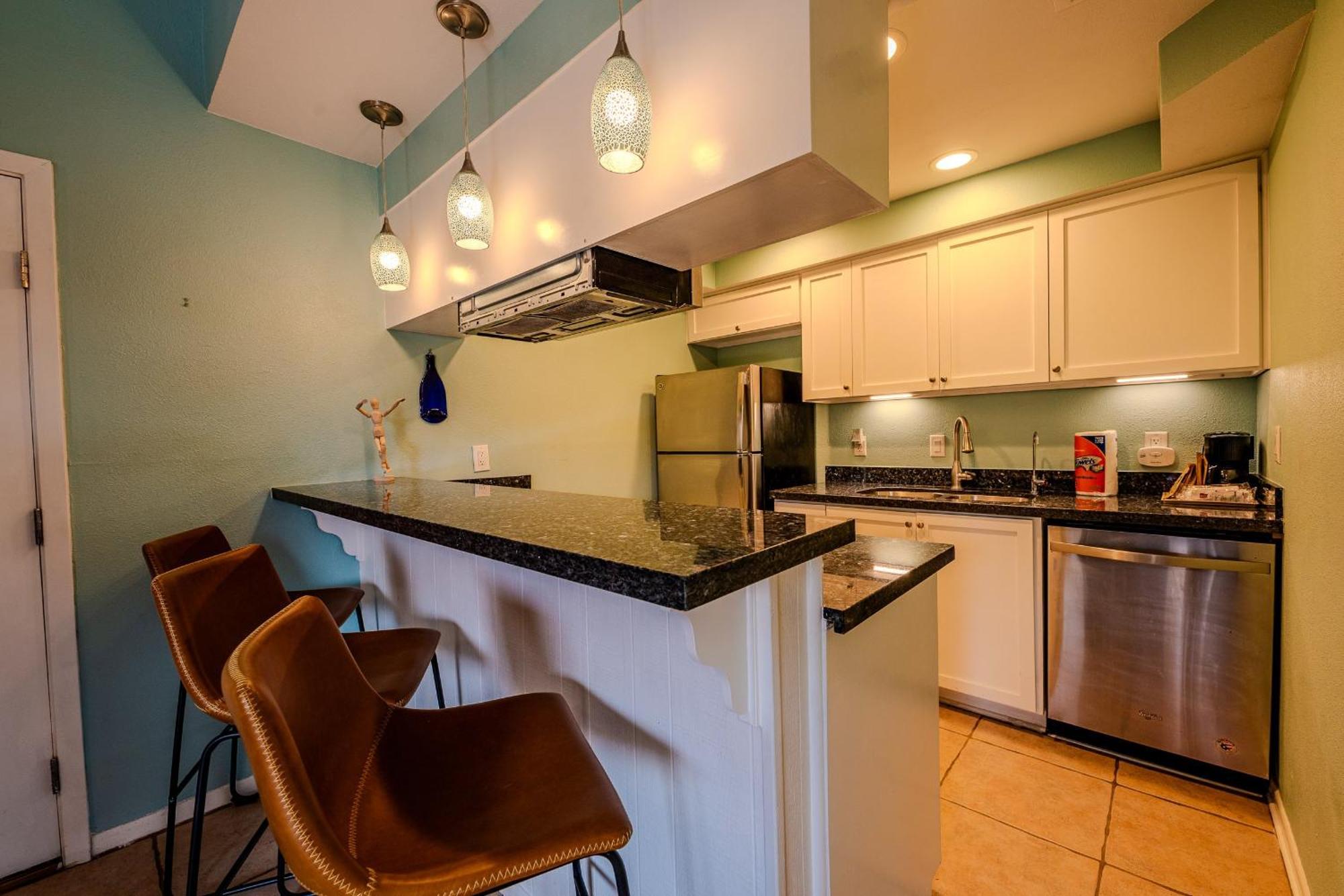 Kingfishers Retreat Serene 1Br Escape With Balcony 207 جنوب جزيرة بادري المظهر الخارجي الصورة