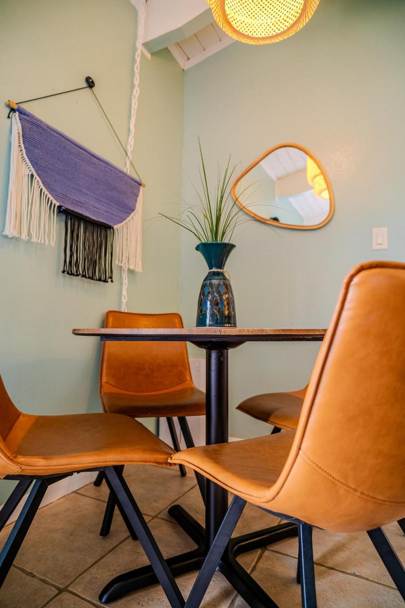 Kingfishers Retreat Serene 1Br Escape With Balcony 207 جنوب جزيرة بادري المظهر الخارجي الصورة
